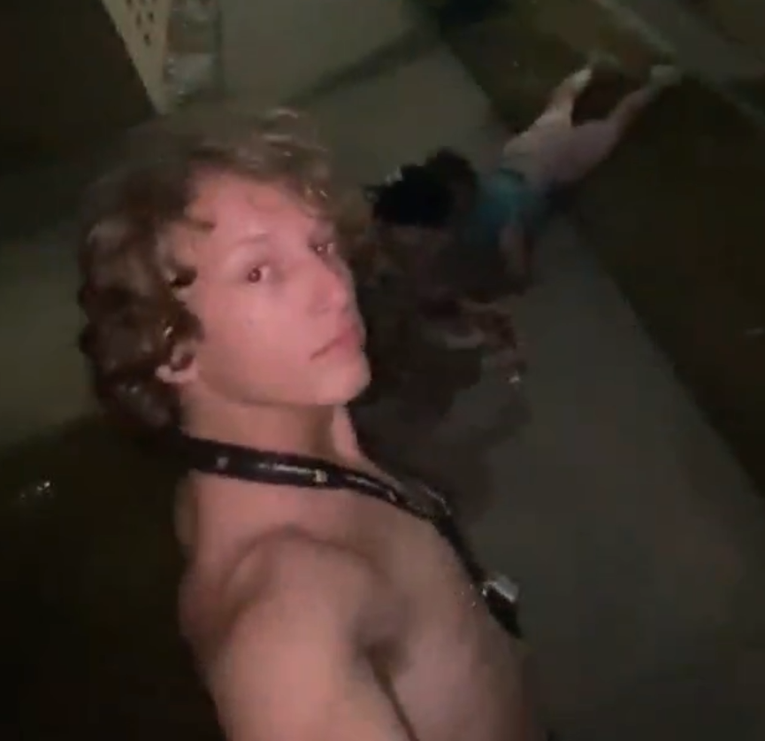 1644100645692.png