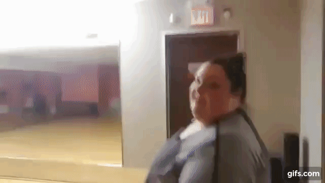 32q3VM.gif