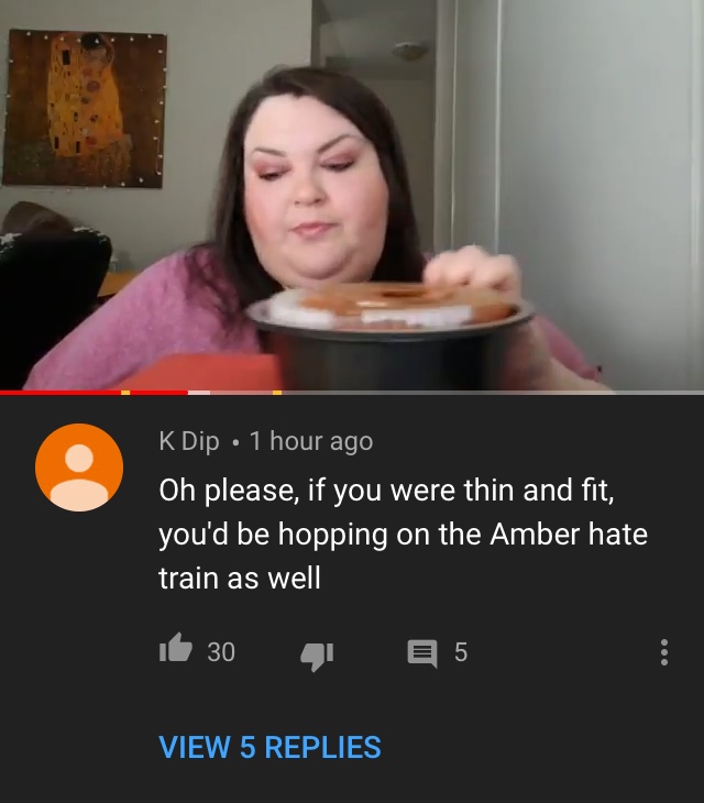 723896