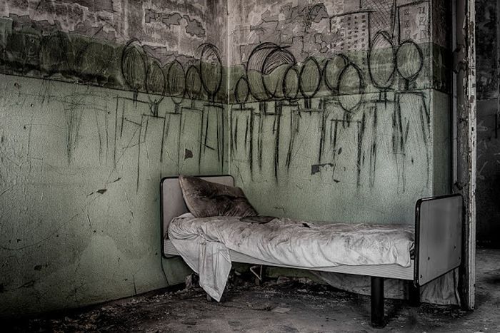 asylum.jpg