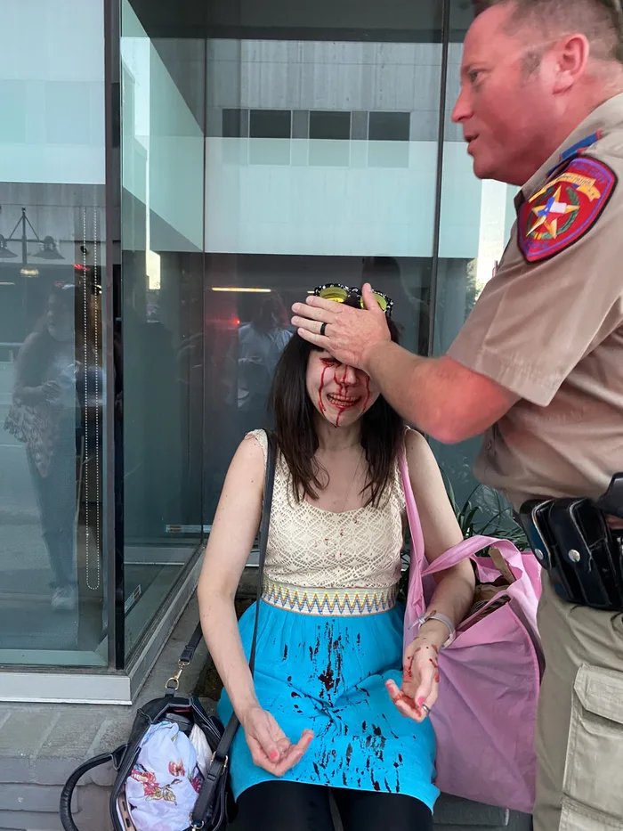 bleeding waifu.jpg