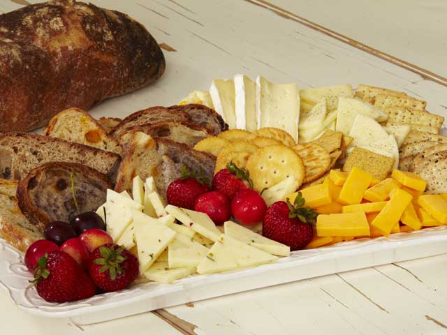 cheeseCrackersTray.jpg