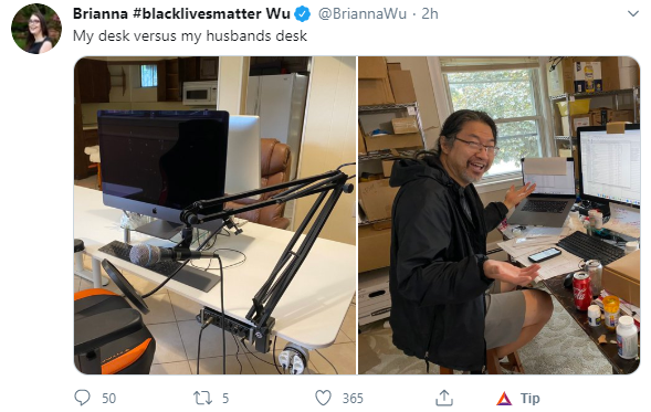 desk1.png