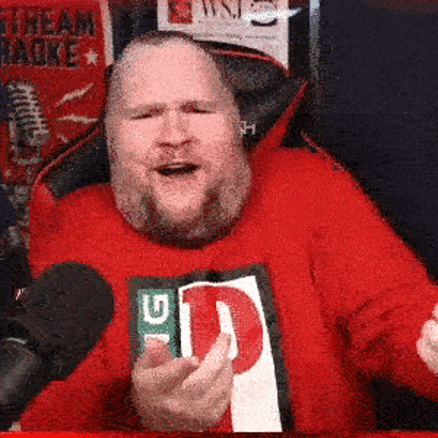 ethan-ralph-gunt.gif