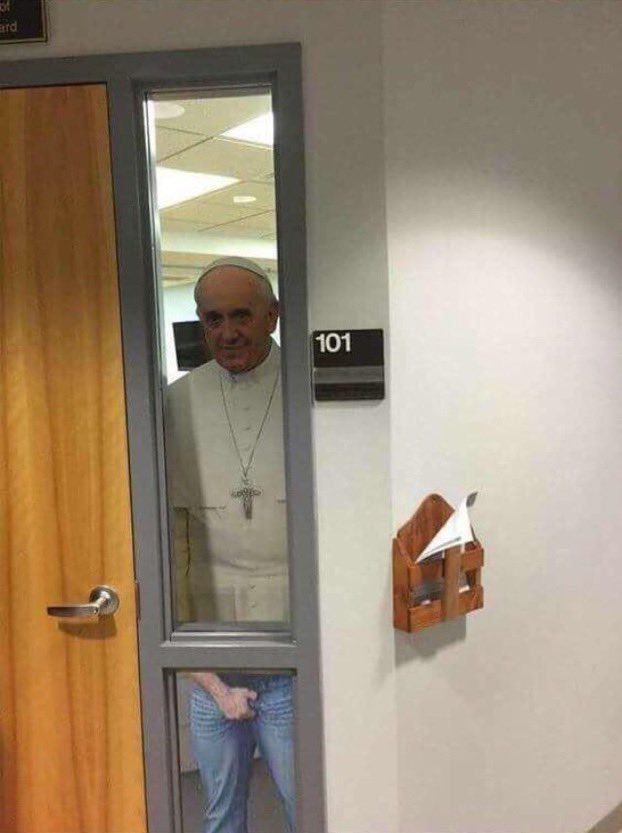 FpCAJrVX0AEQG21.jpeg
