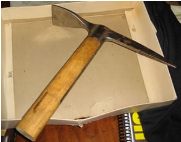 iceaxe.png