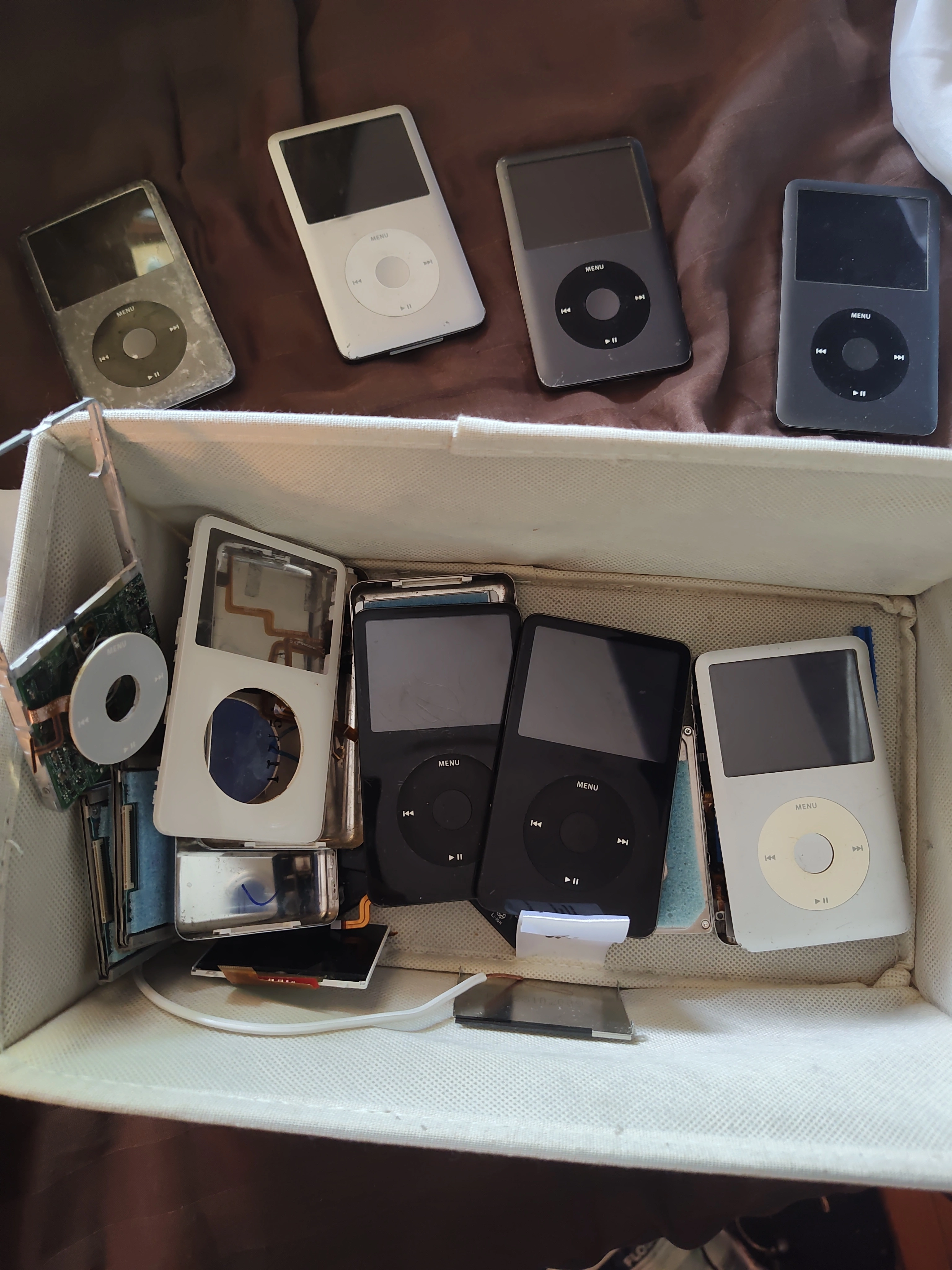 IPODS.jpg.webp