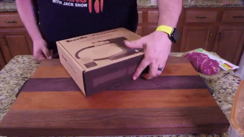 JackCantOpenBox.gif