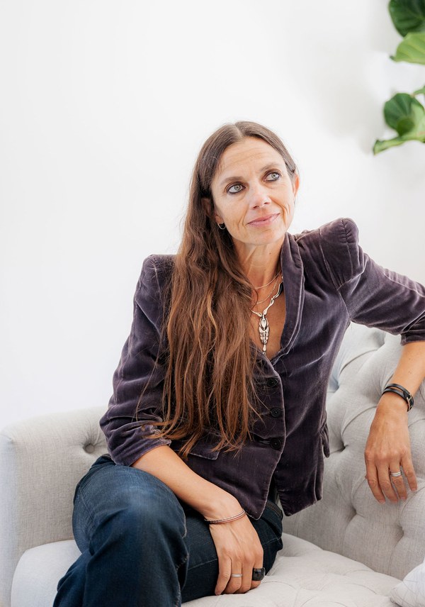 Justine-Bateman-Interview.jpg