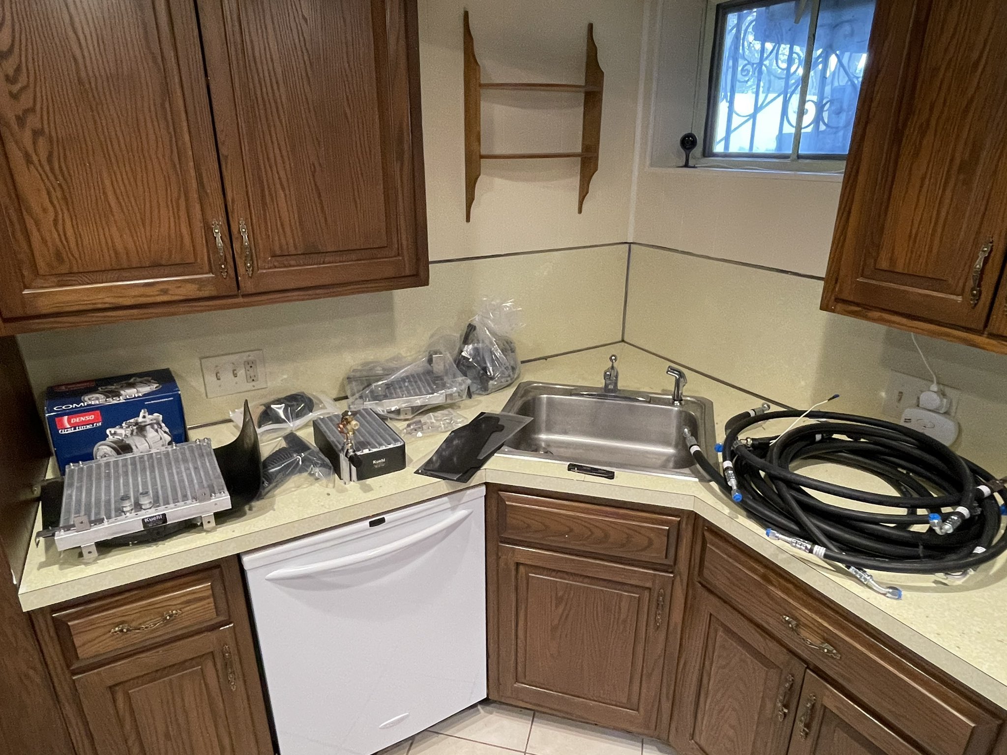 kitchen1.jpg