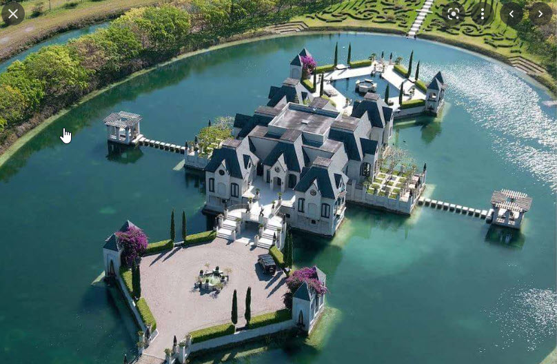moat.jpg