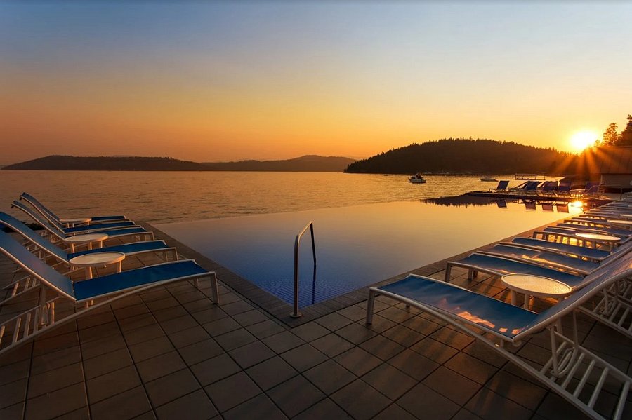 outdoor-infinity-pool.jpg