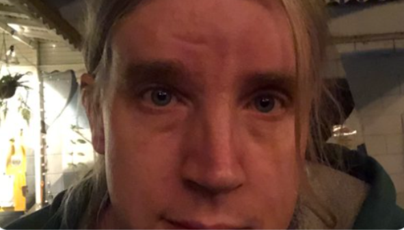 r0AmAhM.png