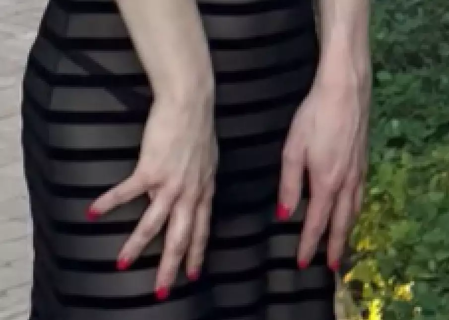 sexy_laydee_hands.webp