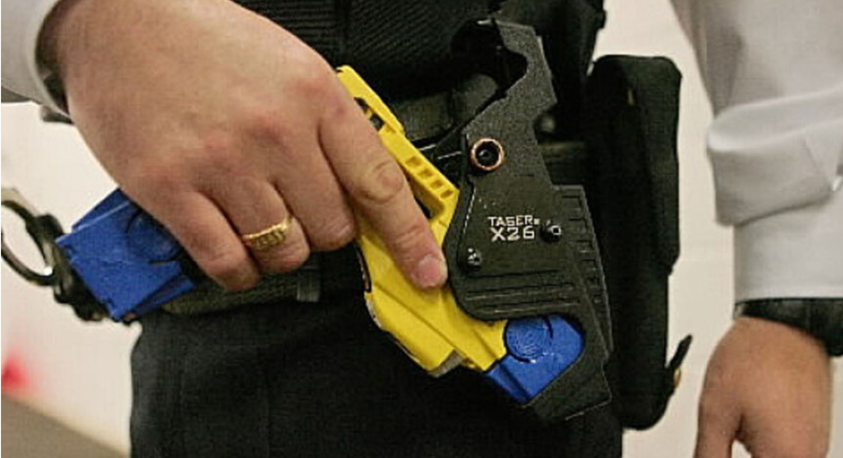 taser1.JPG