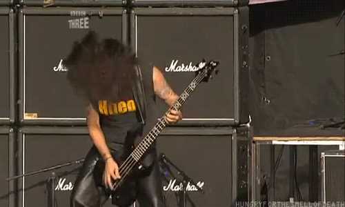 Tom-Araya-headbanging.gif