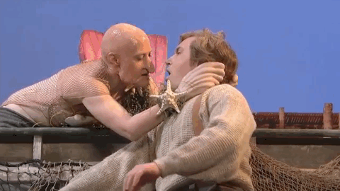 tomkiss.gif