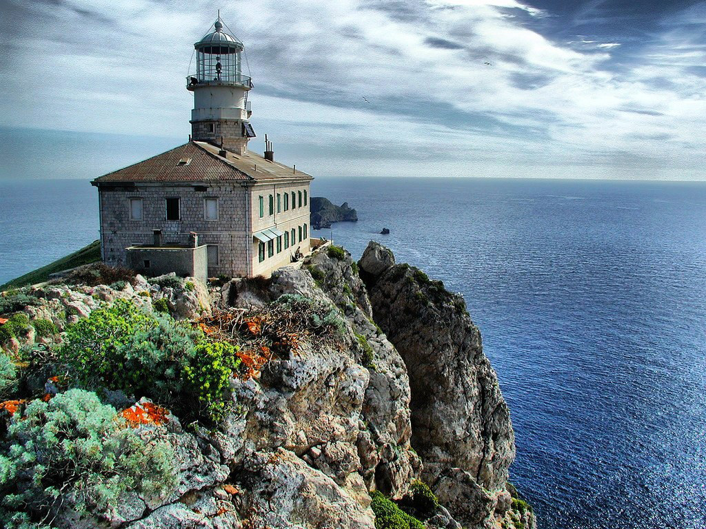 Zagreb Lighthouse.jpg