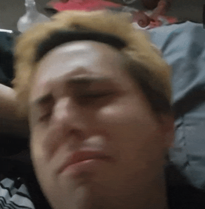 nvyhHds.gif