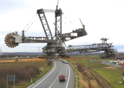 giant-saw-mining-machine.jpg